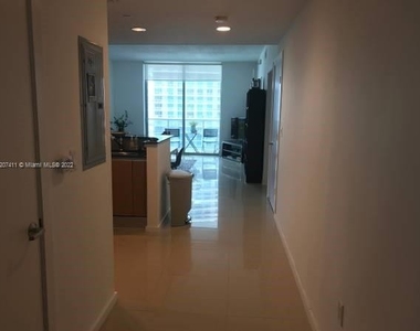 1060 Brickell Ave - Photo Thumbnail 6