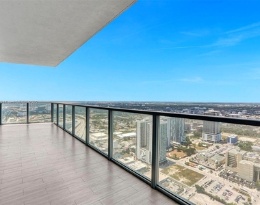 1100 Biscayne Blvd - Photo Thumbnail 32