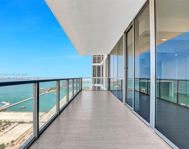 1100 Biscayne Blvd - Photo Thumbnail 29