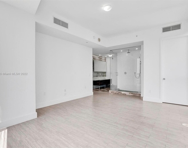 1100 Biscayne Blvd - Photo Thumbnail 25