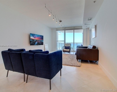 3801 Collins Ave - Photo Thumbnail 5