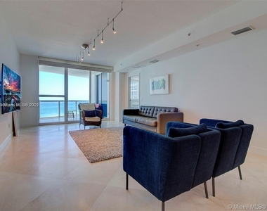 3801 Collins Ave - Photo Thumbnail 8