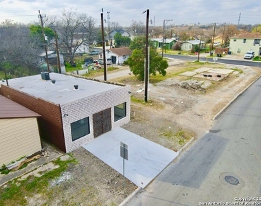 1311 N Gevers St - Photo Thumbnail 3