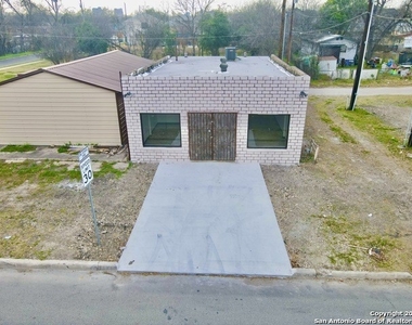 1311 N Gevers St - Photo Thumbnail 2