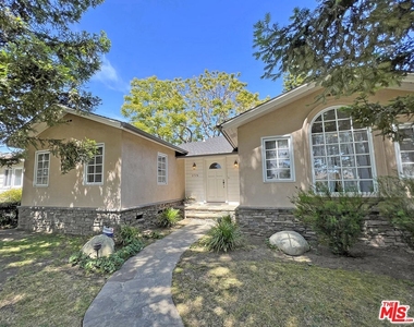 2724 Westwood Blvd - Photo Thumbnail 0