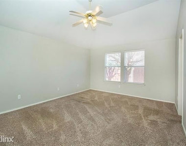 2912 Kimbrough Lane - Photo Thumbnail 13