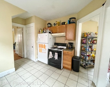 143 Redfield Pl - Photo Thumbnail 4