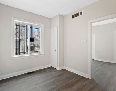 1707 W Master St Unit 3 - Photo Thumbnail 12