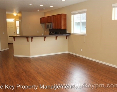 1200 Se Rasmussen Blvd - Photo Thumbnail 5