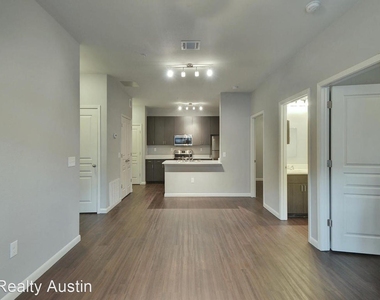 2822 Rio Grande Street - Photo Thumbnail 4