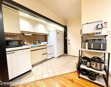 1719 Spruce Street Unit 1r - Photo Thumbnail 2