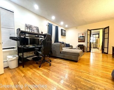 1719 Spruce Street Unit 1r - Photo Thumbnail 1