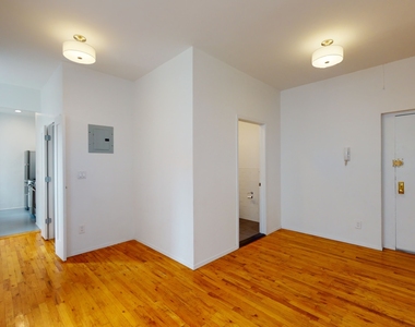 1297 Lexington Avenue - Photo Thumbnail 1