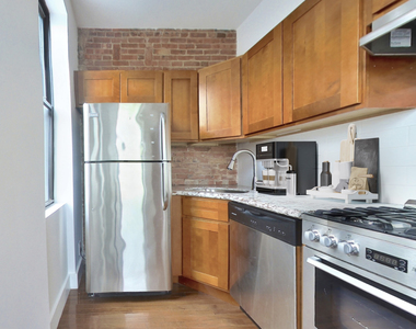 314 Carroll Street - Photo Thumbnail 4