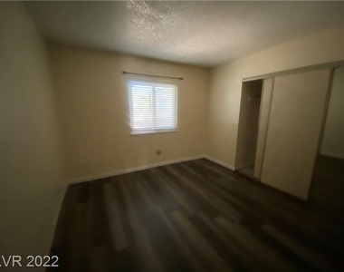 2900 Matterhorn Way - Photo Thumbnail 9