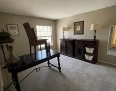 7728 Connemara Avenue - Photo Thumbnail 12