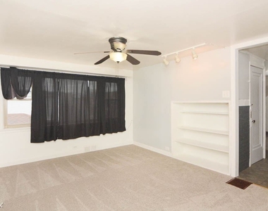 5922 W. Leland, Unit 2 - Photo Thumbnail 6