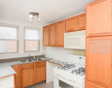 5922 W. Leland, Unit 2 - Photo Thumbnail 1