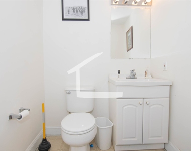 10 Glencoe St Apt 5a - Photo Thumbnail 6