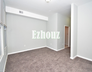 135 E North Ave Apt 2 - Photo Thumbnail 8