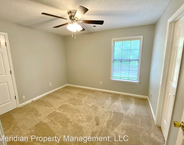 2206 Oak Hollow Ln - Photo Thumbnail 15