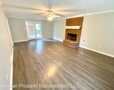 2206 Oak Hollow Ln - Photo Thumbnail 2