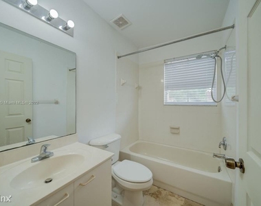 5035 Sw 155th Ave - Photo Thumbnail 16