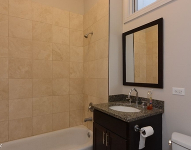 1758 W. Montrose, Unit 3 - Photo Thumbnail 18