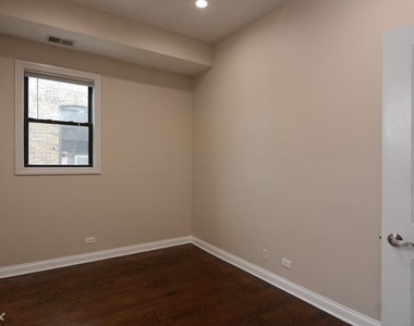 1758 W. Montrose, Unit 3 - Photo Thumbnail 12