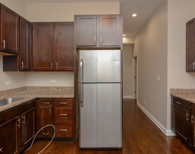 1758 W. Montrose, Unit 4 - Photo Thumbnail 3