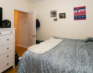 1758 W. Montrose, Unit 3 - Photo Thumbnail 9