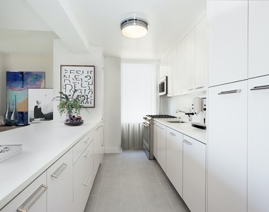 240 Central Park South - Photo Thumbnail 5
