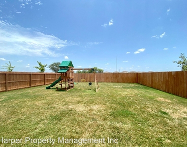 9942 Cowboy Lane - Photo Thumbnail 11