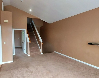 13262 Sw Commonwealth Ln - Photo Thumbnail 5