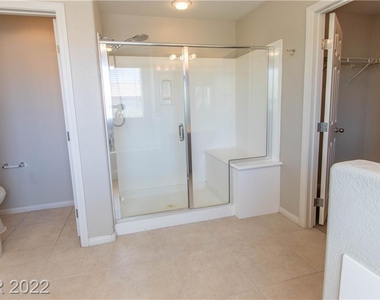 5525 Grey Pointe Street - Photo Thumbnail 23