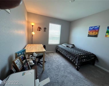 7676 Mojave Wind Avenue - Photo Thumbnail 23