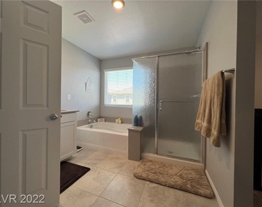 7676 Mojave Wind Avenue - Photo Thumbnail 25