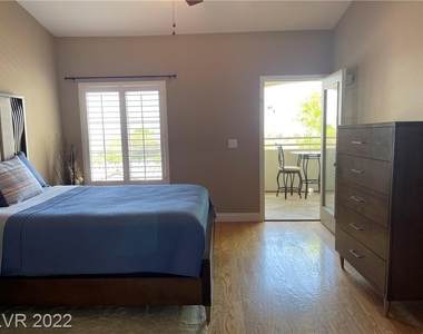 10021 Crimson Palisades Place - Photo Thumbnail 17