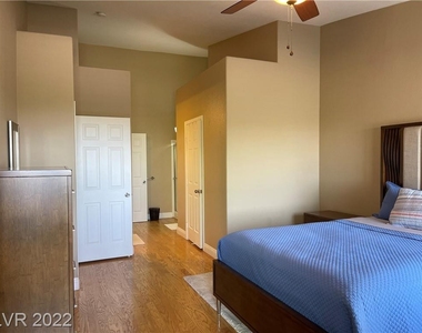 10021 Crimson Palisades Place - Photo Thumbnail 24