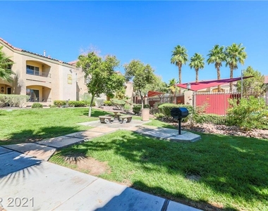 7885 West Flamingo Road - Photo Thumbnail 33