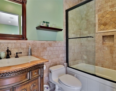 5427 Encino Avenue - Photo Thumbnail 32