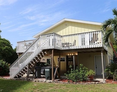 135 Gulfview Ave - Photo Thumbnail 10