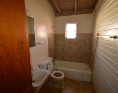 2945 N Flanwill Boulevard - Photo Thumbnail 4