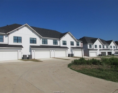 2116 Crescent Pointe Parkway - Photo Thumbnail 0