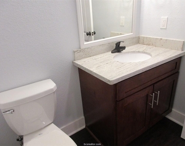 2116 Crescent Pointe Parkway - Photo Thumbnail 9