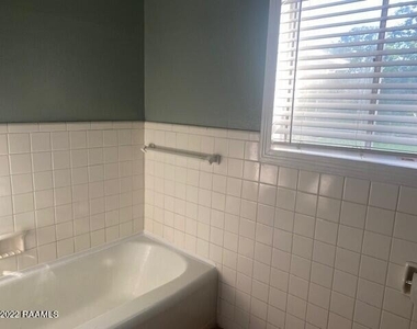 232 Roselawn - Photo Thumbnail 15