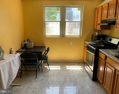 2555 Grays Ferry Avenue - Photo Thumbnail 3