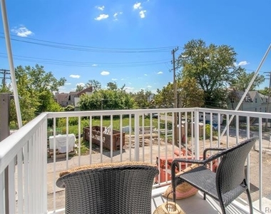 7410 Kercheval - Photo Thumbnail 12