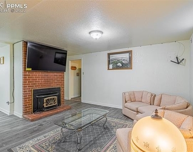 138 W Uintah Street - Photo Thumbnail 5