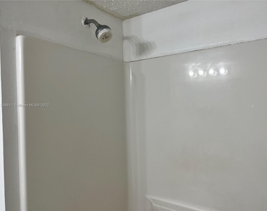 9907 Westwood Dr - Photo Thumbnail 18